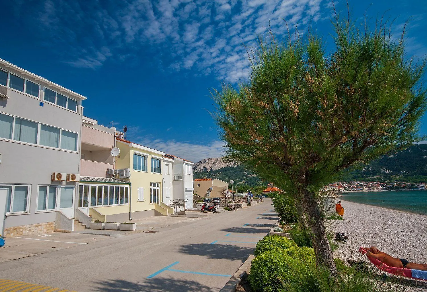 Direkt An Der Kristallklaren Adria Gelegen Baška Croácia